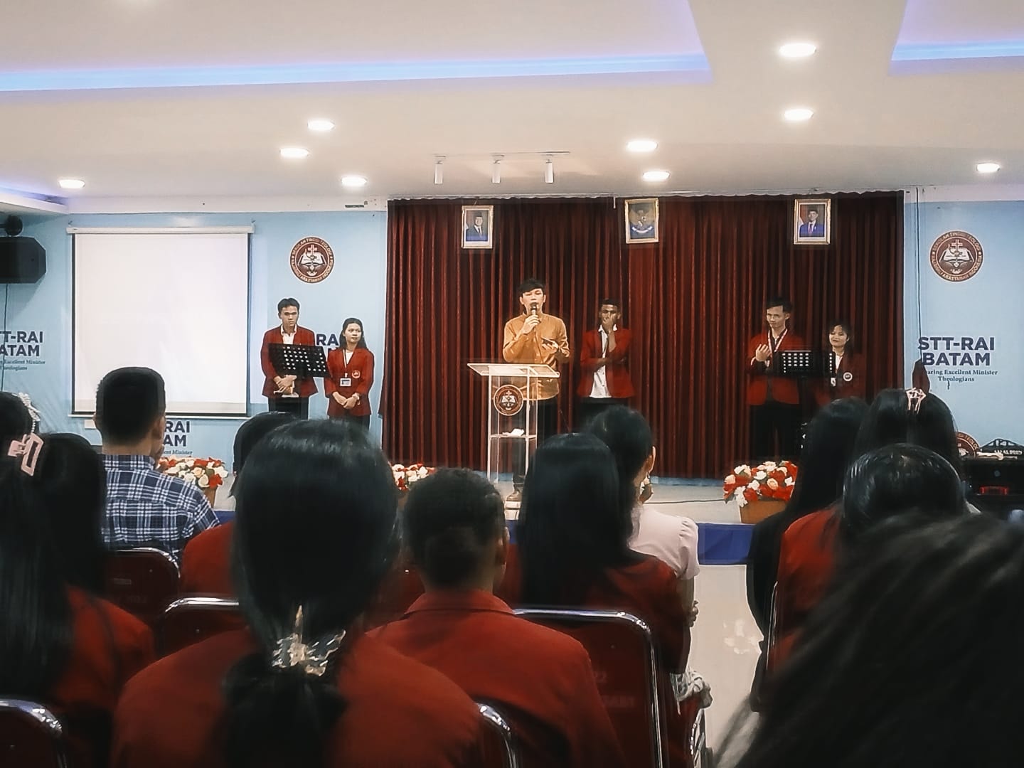 Ibadah Gabungan Pemuda Antar Gereja kota Batam bersama Mahasiswa/i STT RAI Baloi mas kota Batam