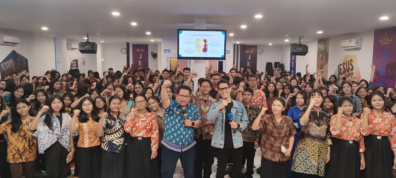 PEMBINAAN KEROHANIAN SISWA KRISTEN SMK NEGERI 2 BATAM